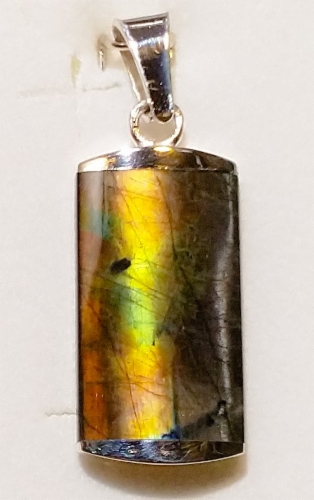 webshop_20_Spectrolite_precious_pendant_-_only_from_Finland.jpg&width=400&height=500